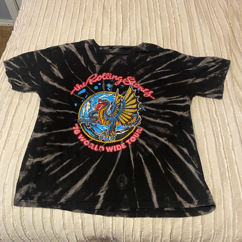 Graphic t